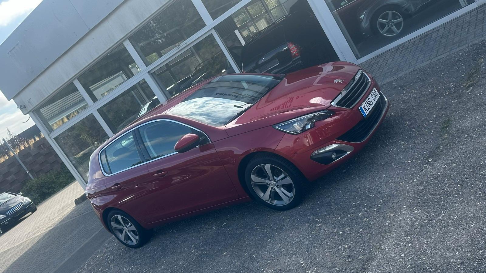 Peugeot 308 Allure*PureTech*NAVI*TOTWINKEL*KAMERA*XENON*