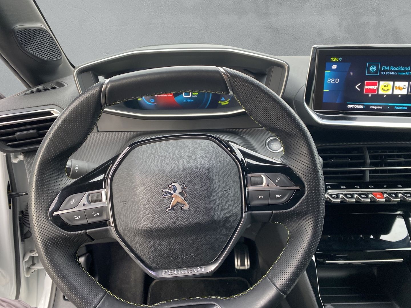 Fahrzeugabbildung Peugeot 208 e- Allure Elektromotor 136 Navi LED Apple Ca