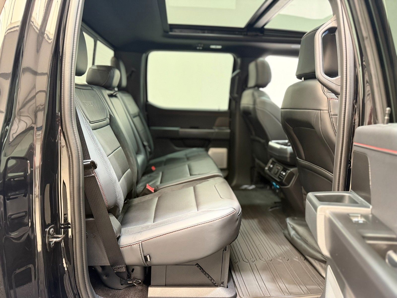 Fahrzeugabbildung Ford F-150 RAPTOR  EcoBoost®  3.5L V6 *MY26*
