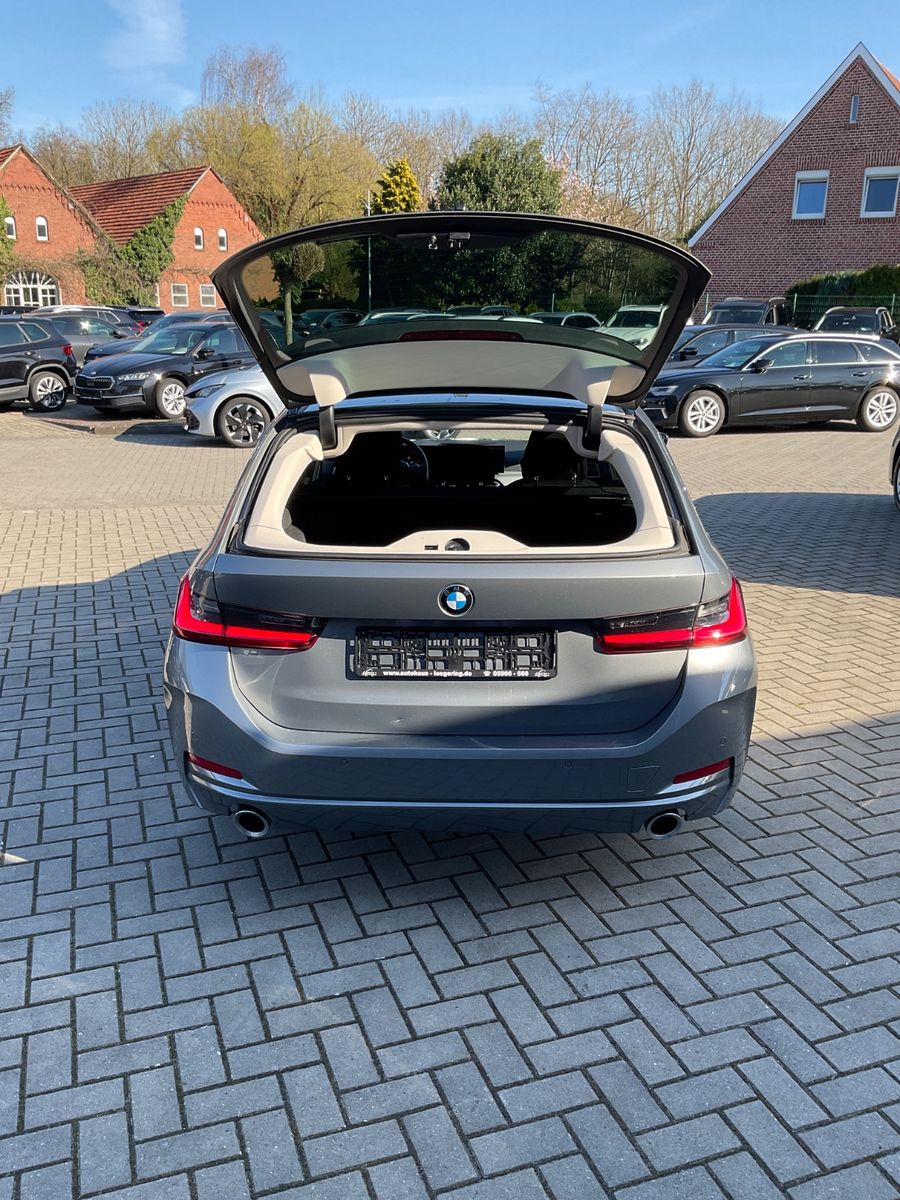 Fahrzeugabbildung BMW 320d xDrive Touring Auto,LED,Navi,CarPlay,Spur