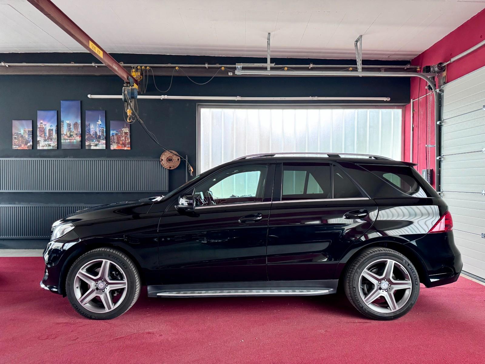 Mercedes-Benz GLE350d 3x AMG AHK 360°Airmatic 4Matic Comand 20
