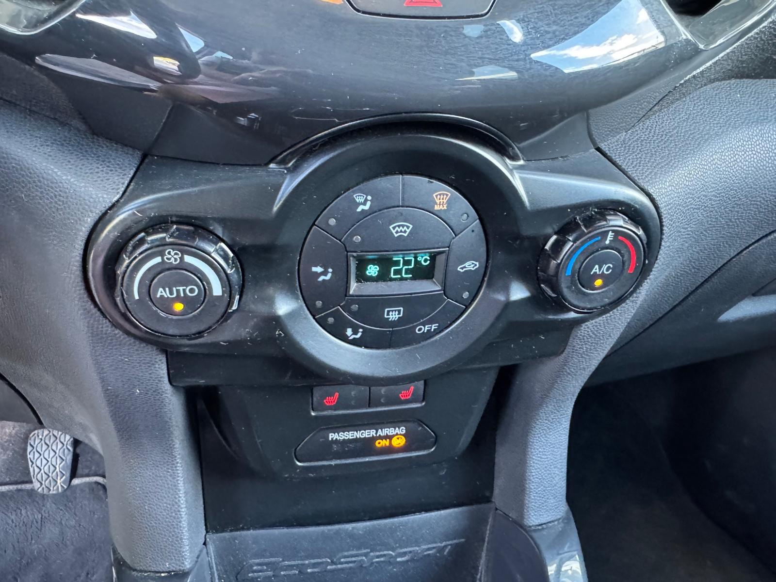 Ford EcoSport 2015 — photo 6