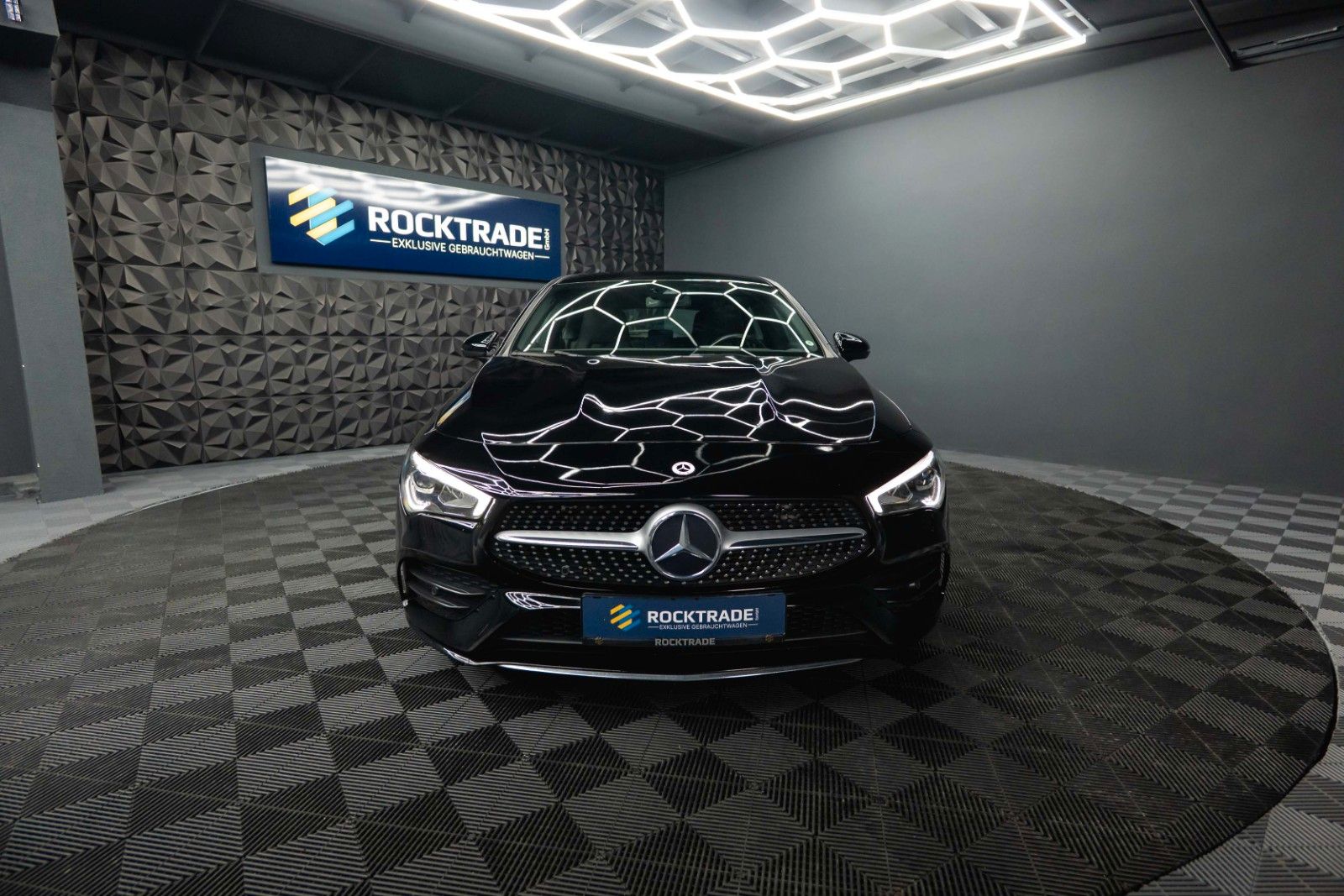 Fahrzeugabbildung Mercedes-Benz CLA 220 Shooting Brake AMG Line | ACC | LED