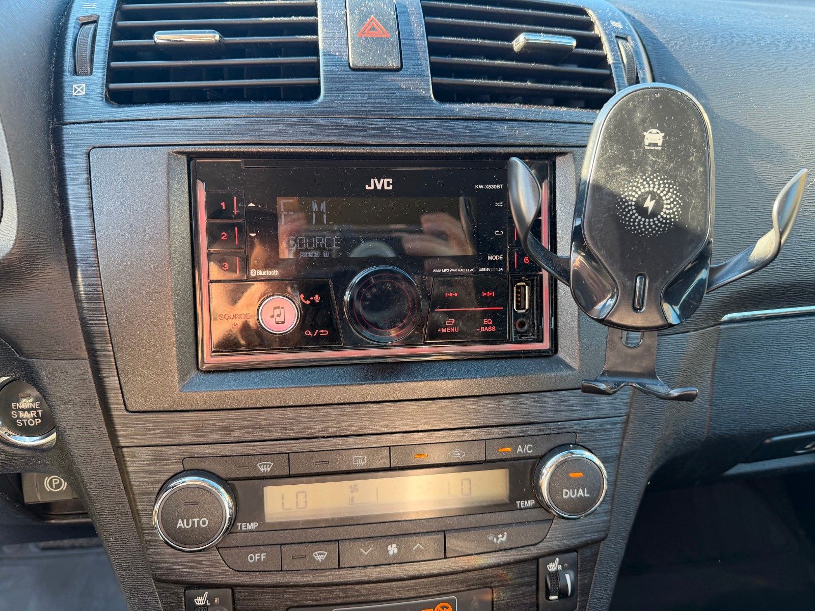 Fahrzeugabbildung Toyota Avensis 2.0 Executive AT *Allwetter*Stzhzg*PDC*