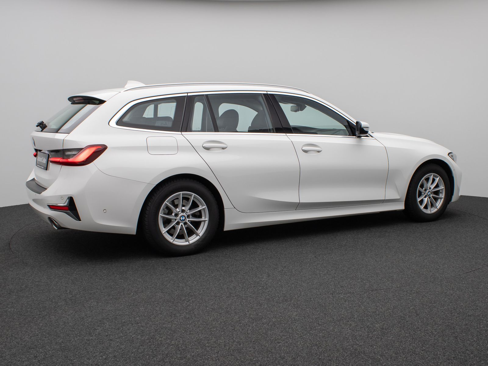Fahrzeugabbildung BMW 320d  Luxury Line Panorama Kamera DAB AHK Alarm