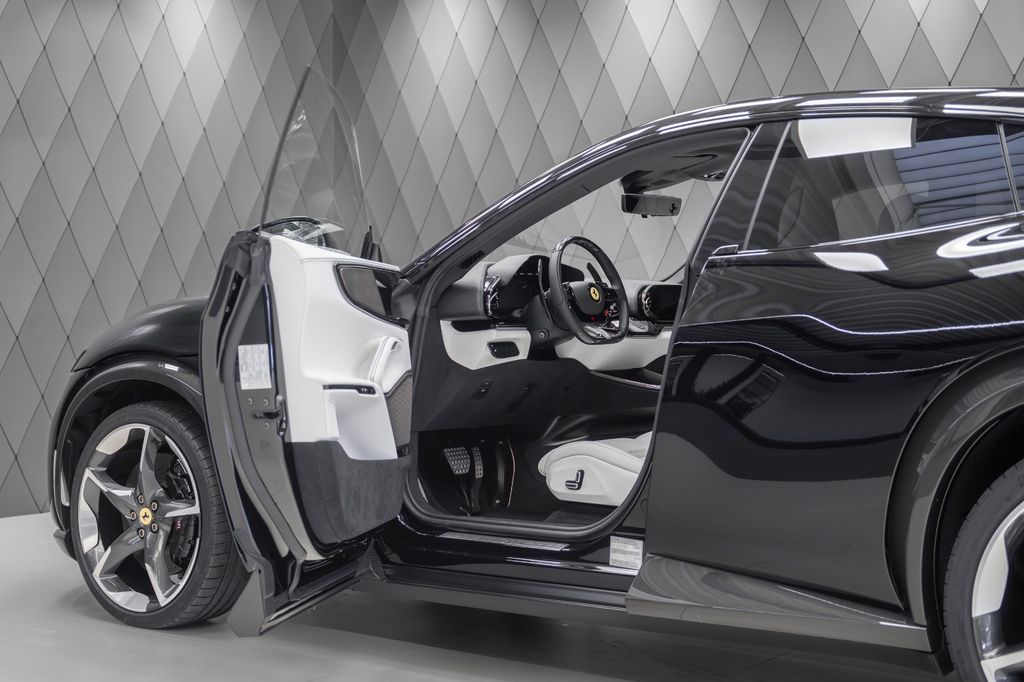 Purosangue BLACK/WHITE FULL CARBON PANORAMIC - Bild 11