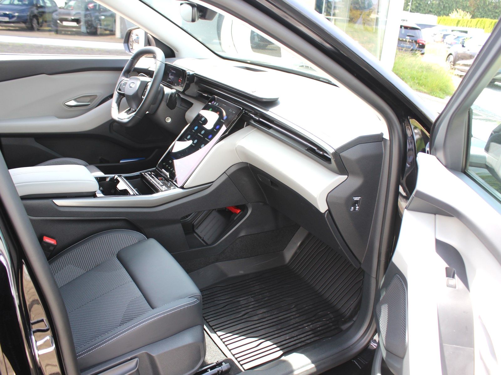 Fahrzeugabbildung Ford Explorer RWD