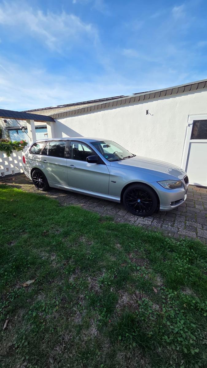 BMW 318 2009 — engine 1.995 cm³, 143 HP (105kW)