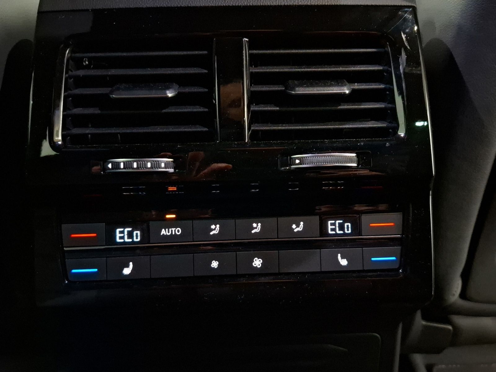 Volkswagen Touareg - Bild 18