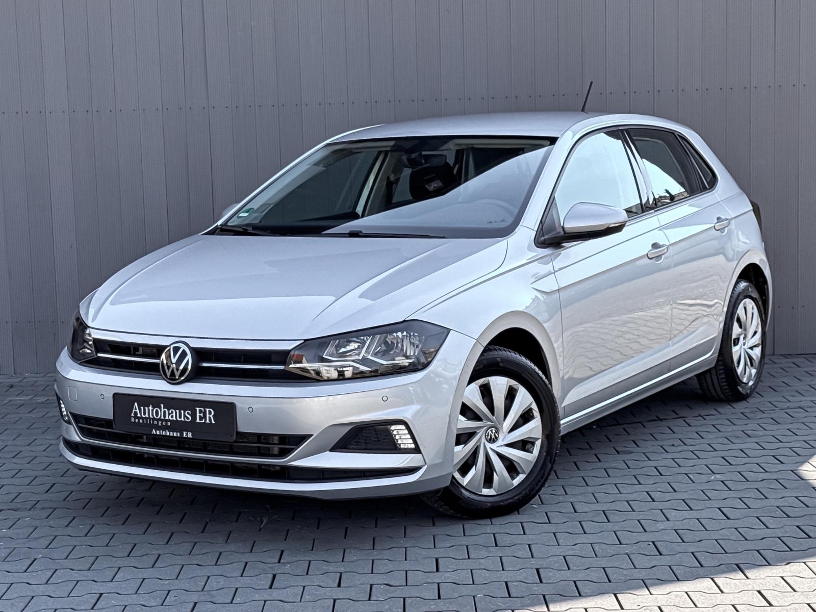Volkswagen Polo VI DSG|NAVI|TEMPOMAT|DAB|1.HAND
