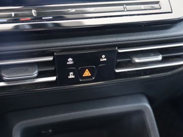 Volkswagen Caddy 2.0TDI DSG STYLE LED NAVI ACC KAMERA AHK