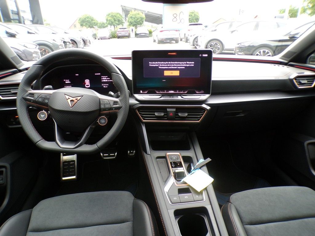 Fahrzeugabbildung CUPRA Leon Sportstourer VZ 1.5 e-Hybrid DSG