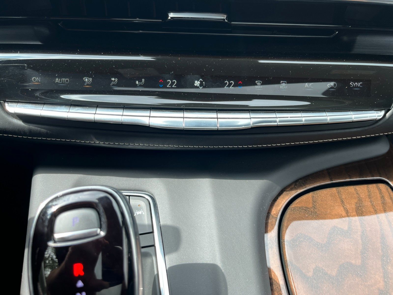 Fahrzeugabbildung Cadillac Escalade Sport Platinum 6.2 V8  4x4