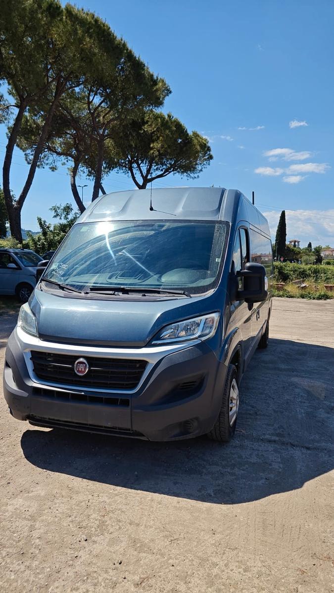 Fiat Ducato Wohnmobil | 4 Schlafplätze | Bad & Küche
