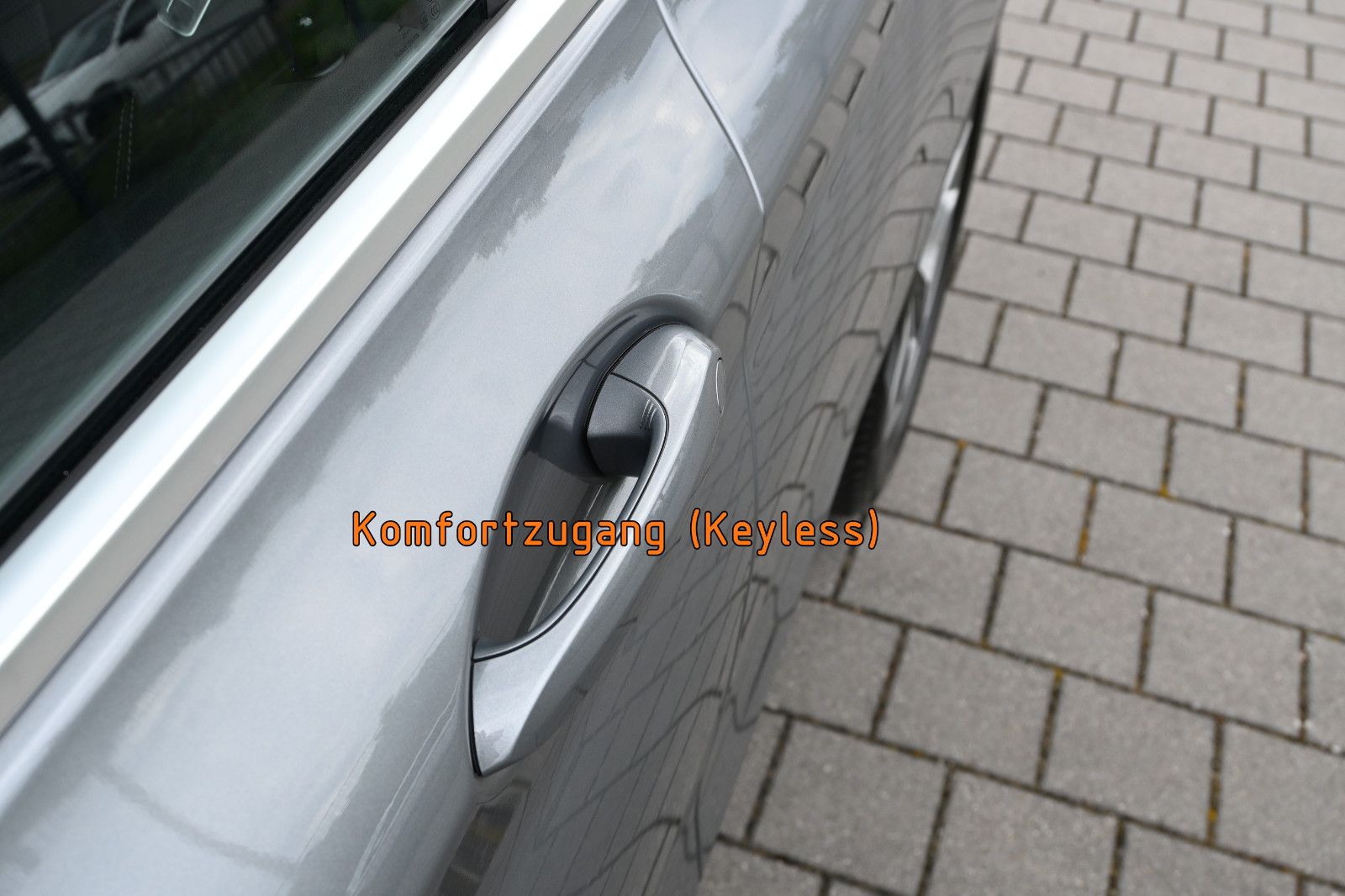 Fahrzeugabbildung BMW X3 xDr.20d °AHK°HUD°MEMO°SITZKLIMA°STANDHZG°360°