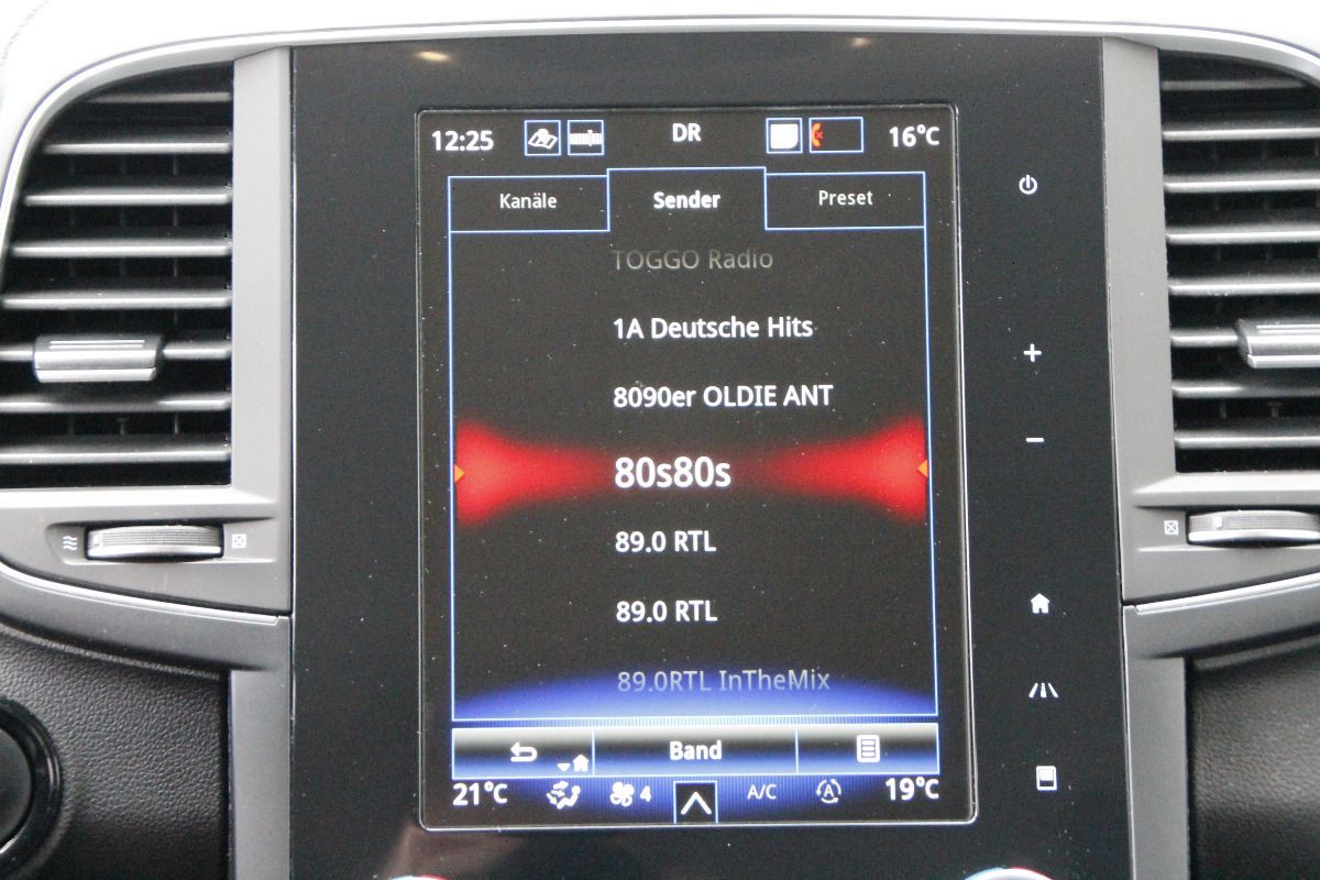 Fahrzeugabbildung Renault Koleos INITIALE PARIS BLUE dCi 185 4WD X-tronic