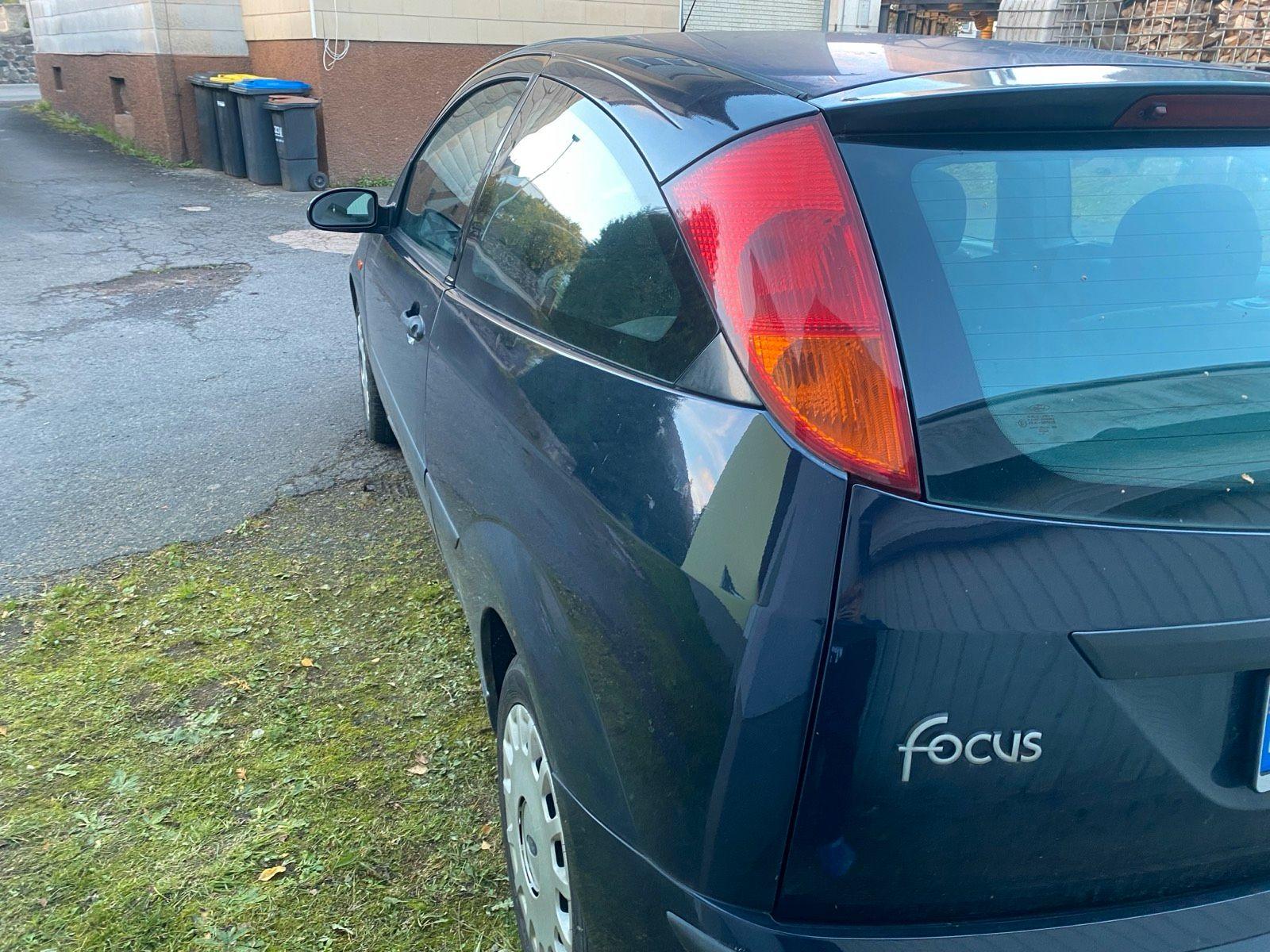 Ford Focus 2004 — photo 7