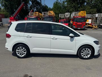 Volkswagen Touran - 4
