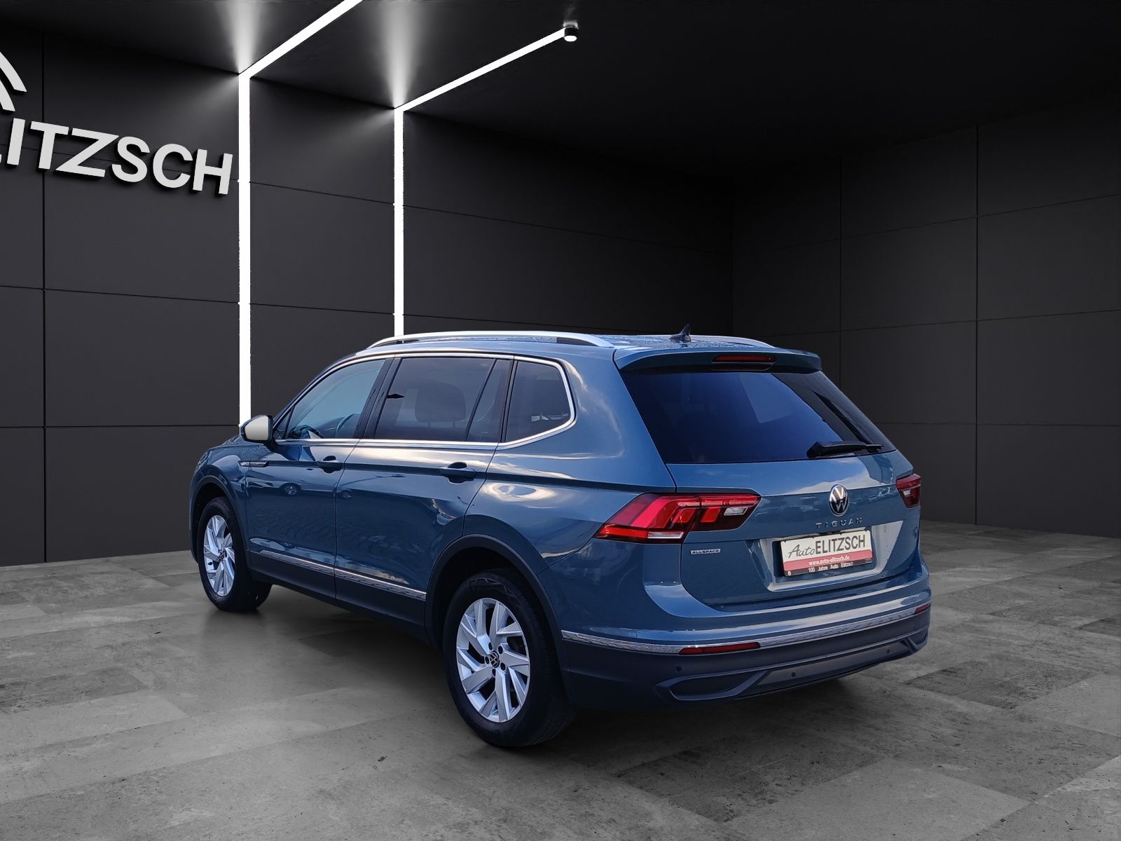 Fahrzeugabbildung Volkswagen Tiguan Allspace TDI Life DSG LED AHK Navi  ACC S