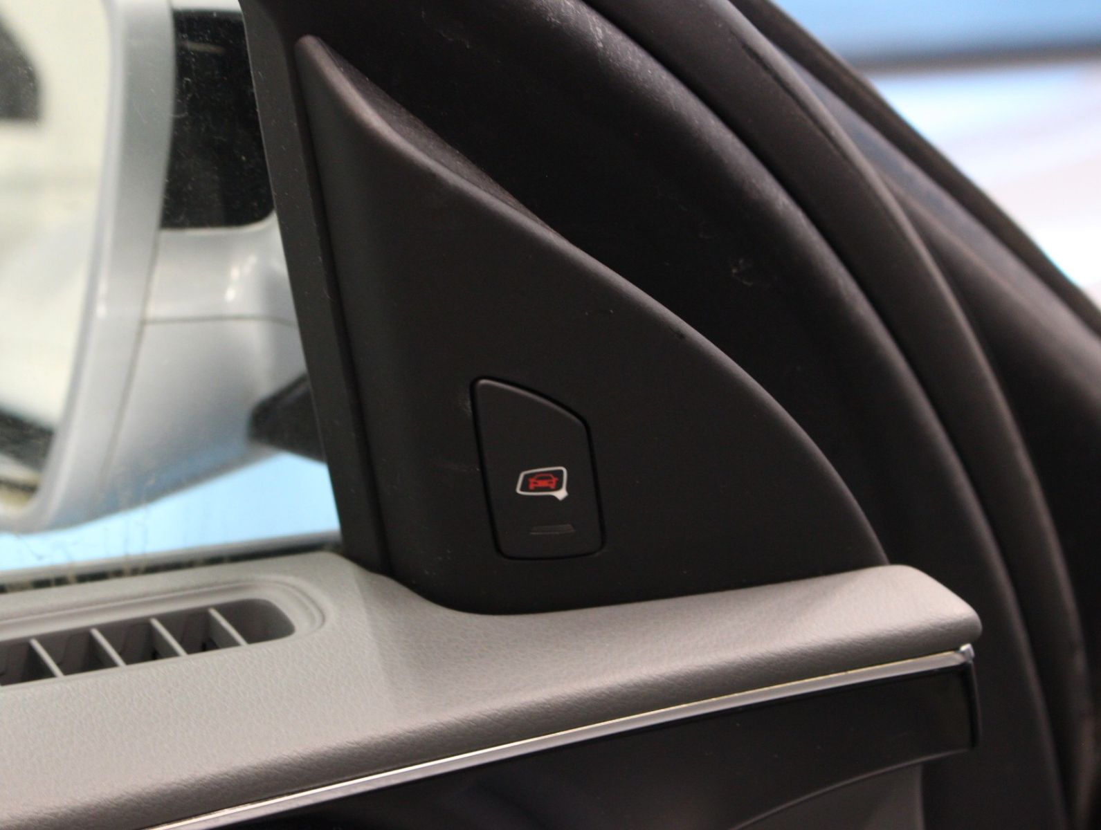 Fahrzeugabbildung Audi A8 4.0 TFSI tiptronic quattro*1.Hand Matrix-LED