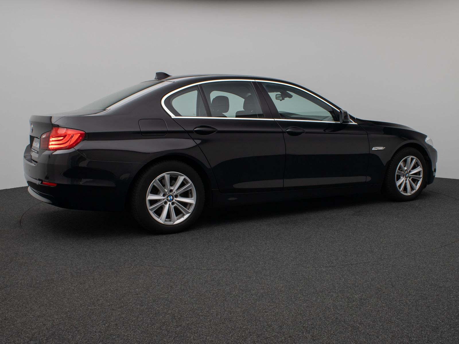 Fahrzeugabbildung BMW 520d Lim. Sitzhzg Navigation PDC Klima Bluetooth