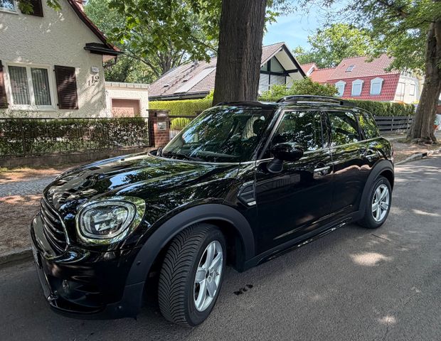 MINI Garagen-Zweitwagen: Top gepflegter Countryman