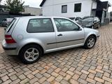 Volkswagen Golf 1.6 Trendline 1.6 105 PS HU neu Klima Navi - Volkswagen Golf aus 2002: 1.6