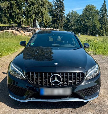 MERCEDES-BENZ Mercedes C 220d - 4 Matic T-Modell AMG Line
