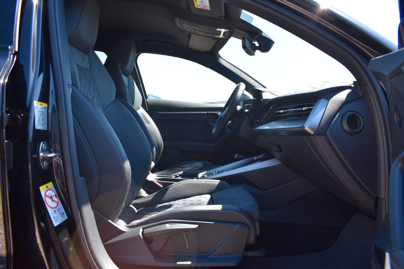 Fahrzeugabbildung Audi S3 Sportback 2.0 TFSI Quattro B&O/Virtual/LED