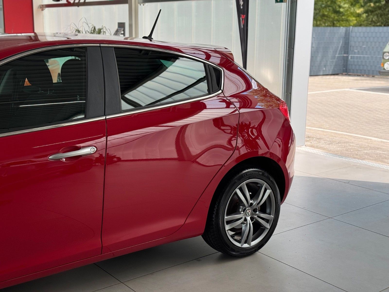 Fahrzeugabbildung Alfa Romeo Giulietta 1.4 TB 16V Super Automatik  "BOSE"