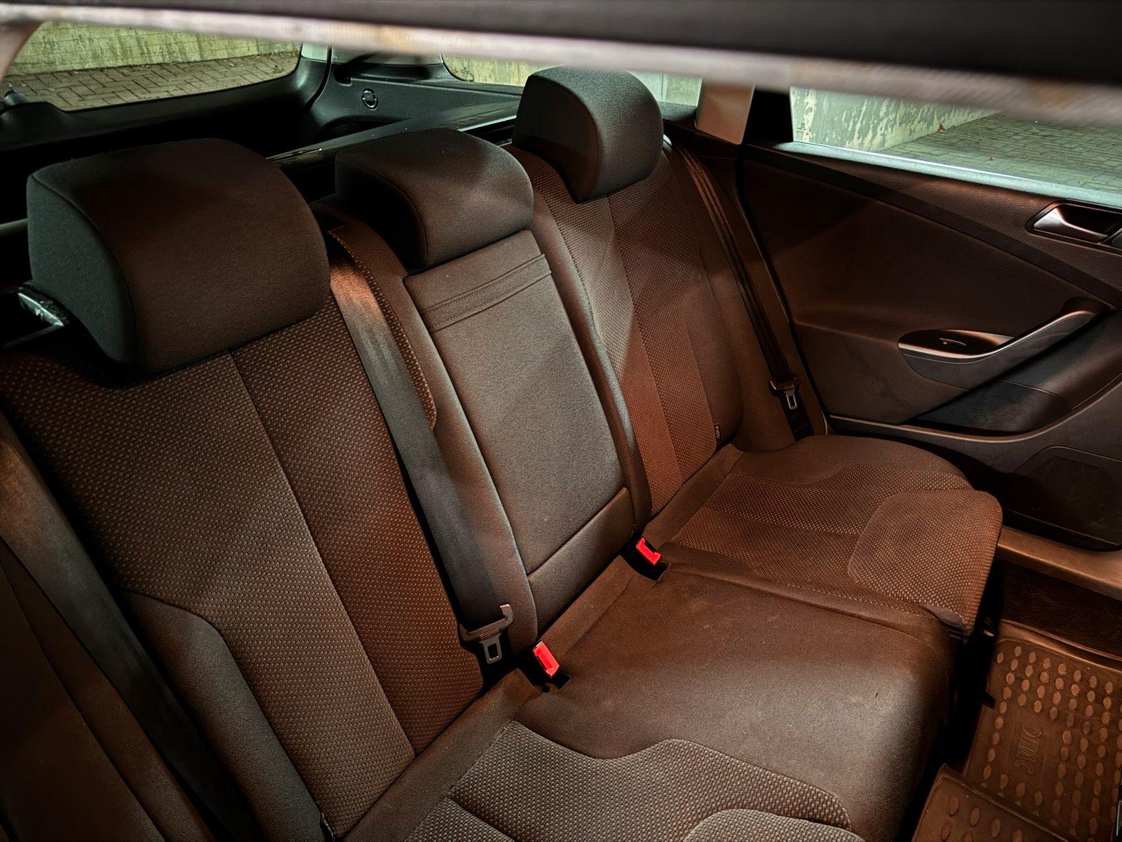 Volkswagen Passat 2010 — photo 5