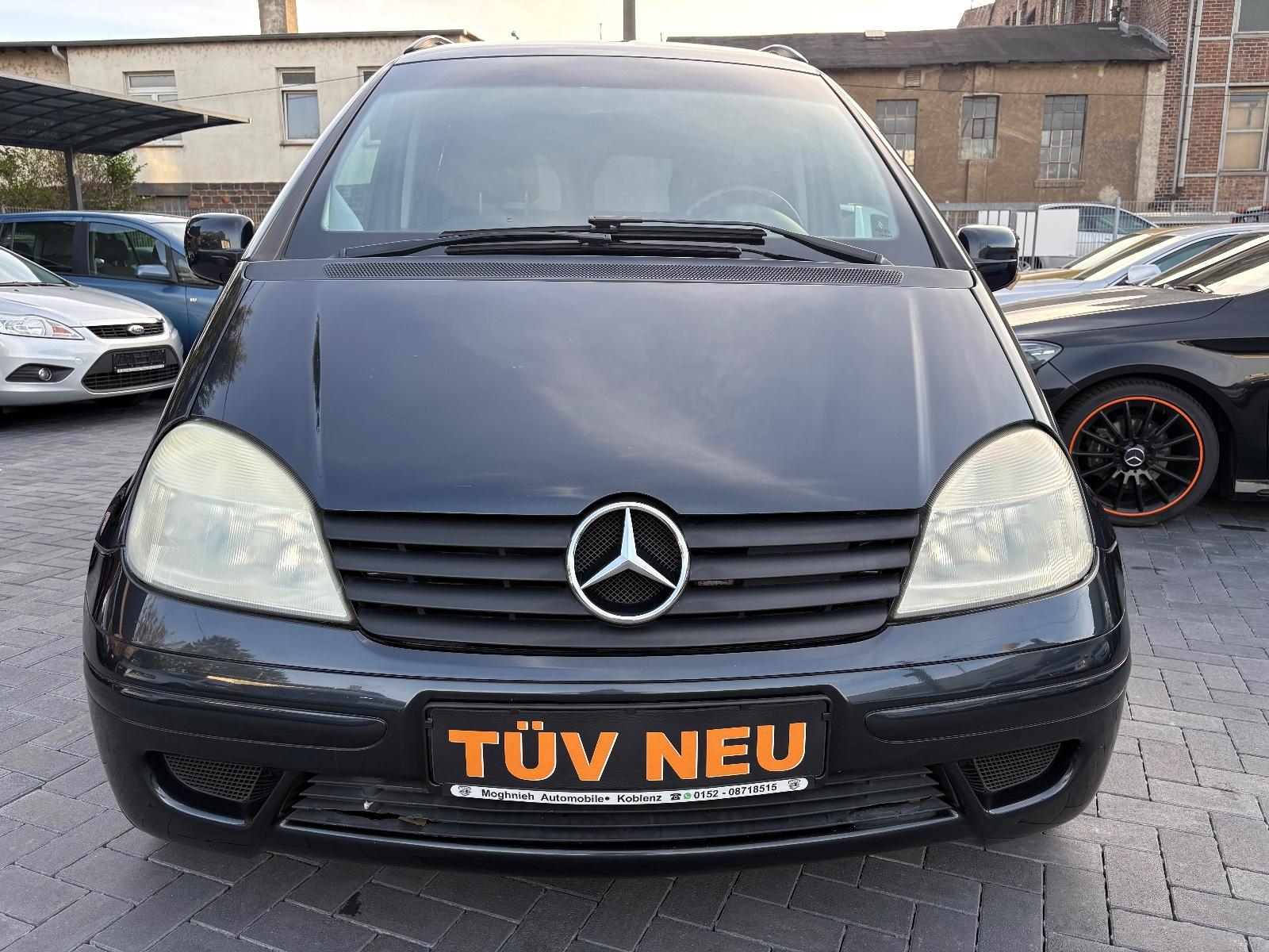 Mercedes-Benz Vaneo 2005 — салон