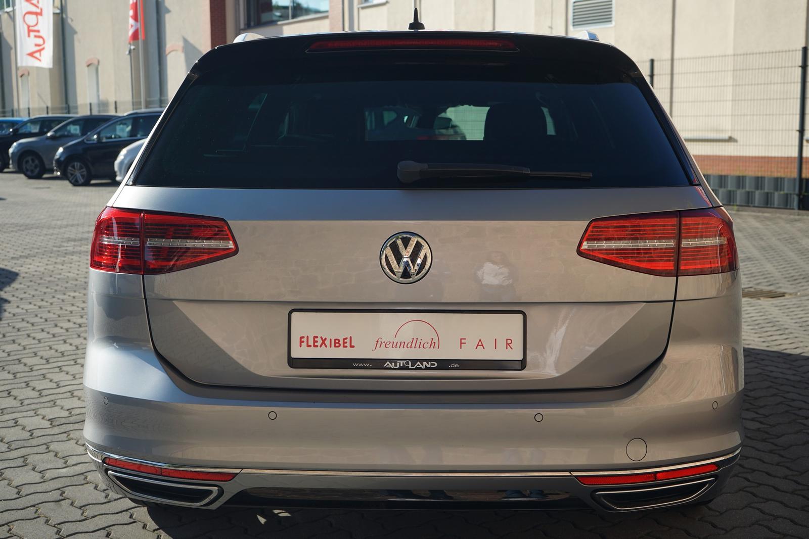 Volkswagen Passat Variant 1.8 TSI DSG R-Line LED Navi ACC