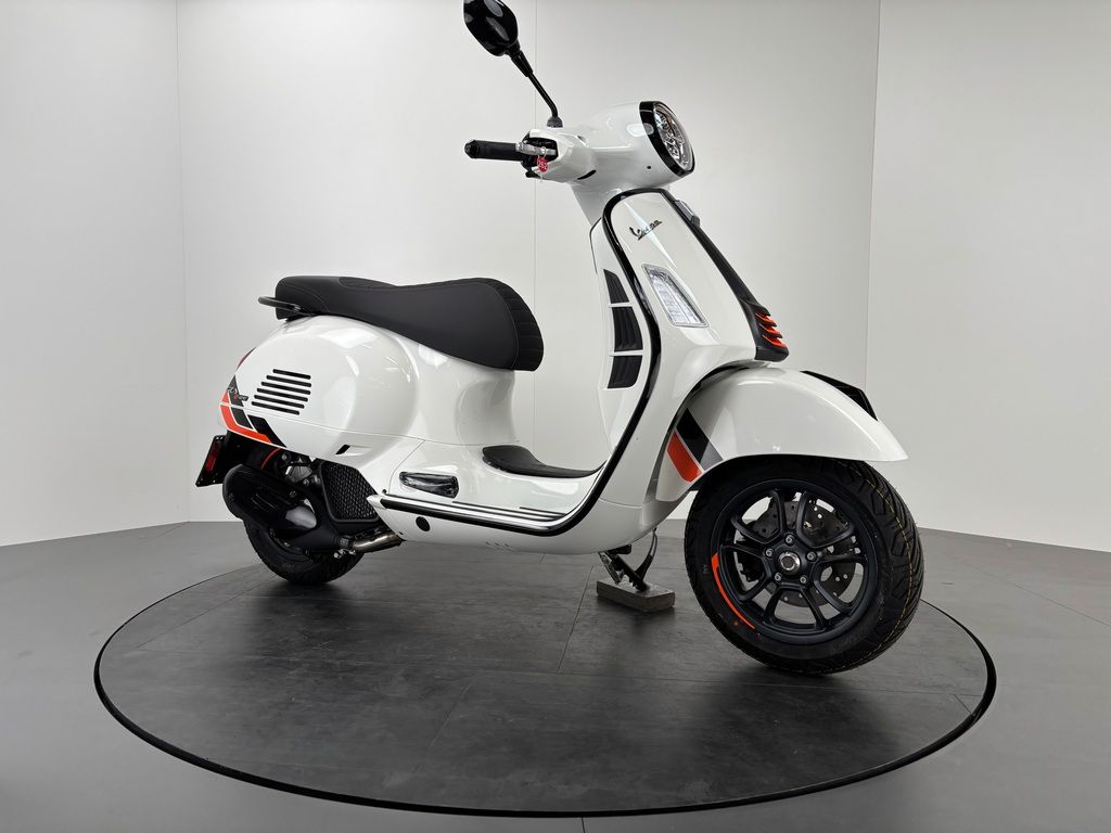 Fahrzeugabbildung Vespa GTS 125 SuperSport E5+ *NEUFAHRZEUG*