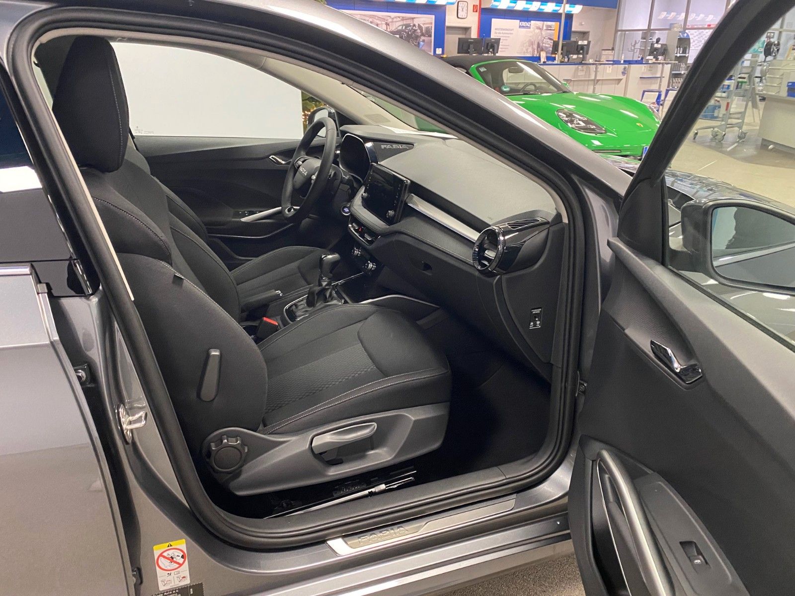 Fahrzeugabbildung SKODA Fabia 1.0 TSI  DSG 130 Top Selection+ACC+Kamera+