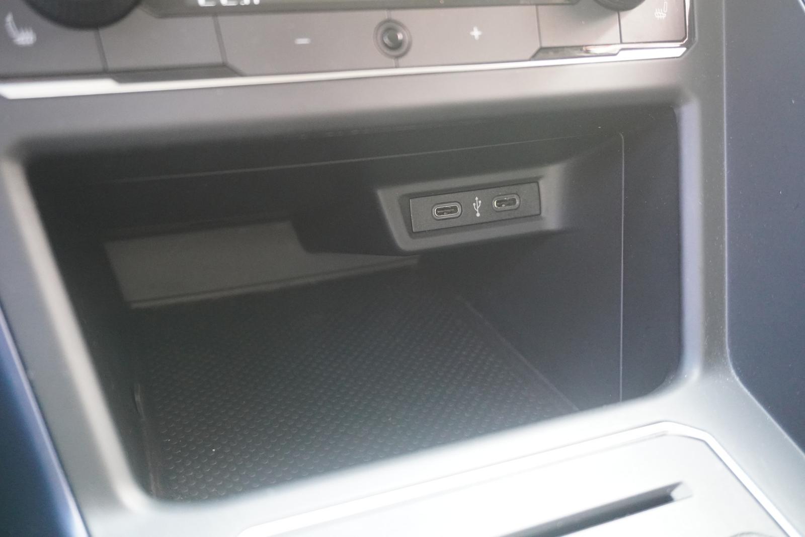 Volkswagen Polo 1.0 United Navi App-Connect Klimaaut. DAB, миниатюра 29