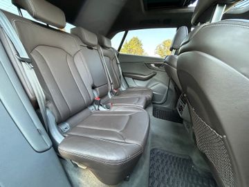Audi Q8 - 9