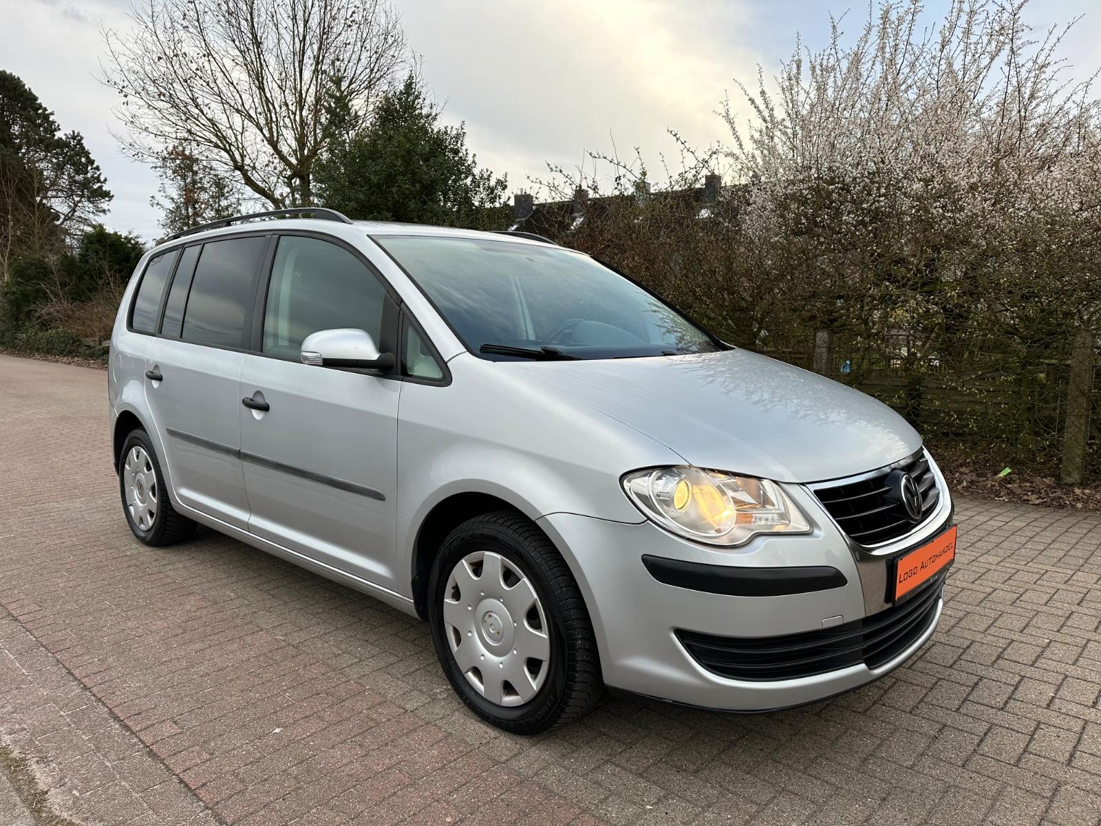 Volkswagen Touran 1.9 TDI / Conceptline / Klimaaut. / AHK /