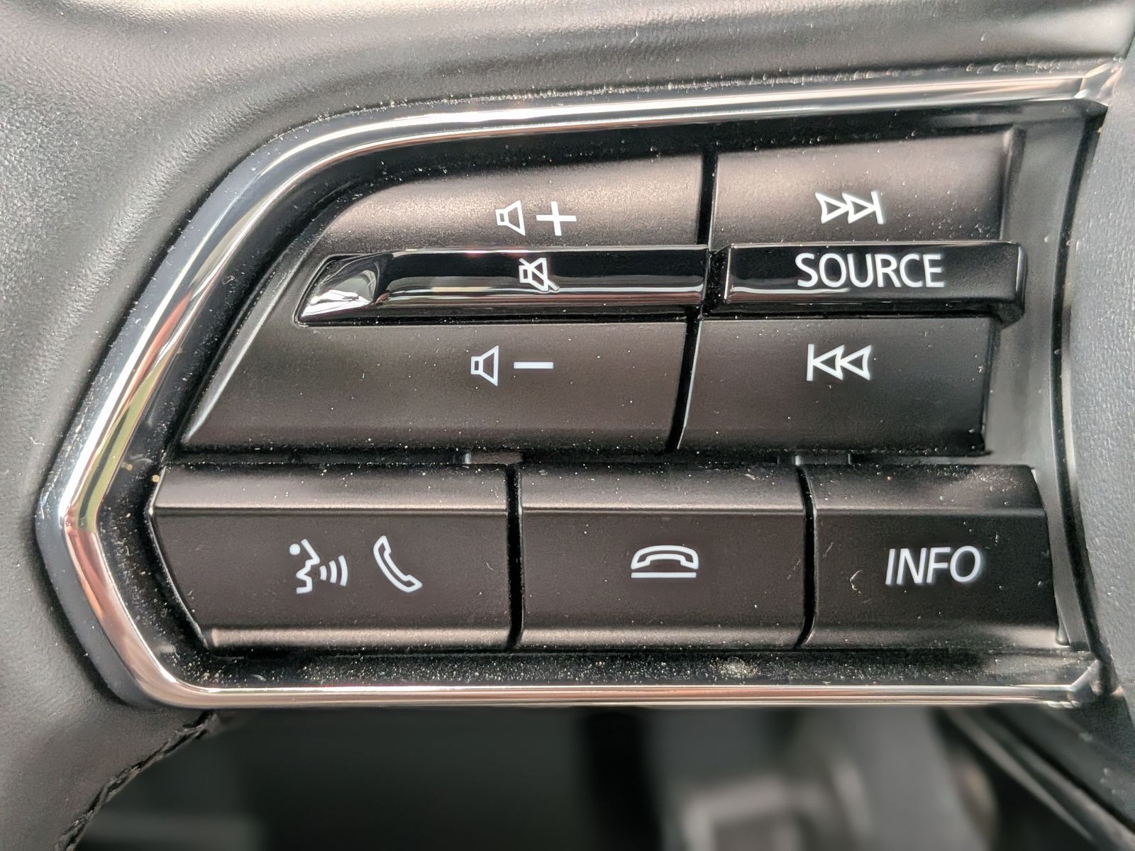 Fahrzeugabbildung Mazda CX-60  e-SKYACTIV-D254 HOMURA+ AWD Pano HUD Bose
