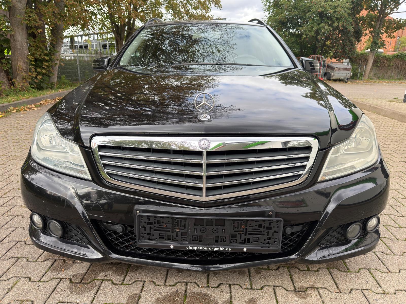 Mercedes-Benz C200 2012 — photo 8