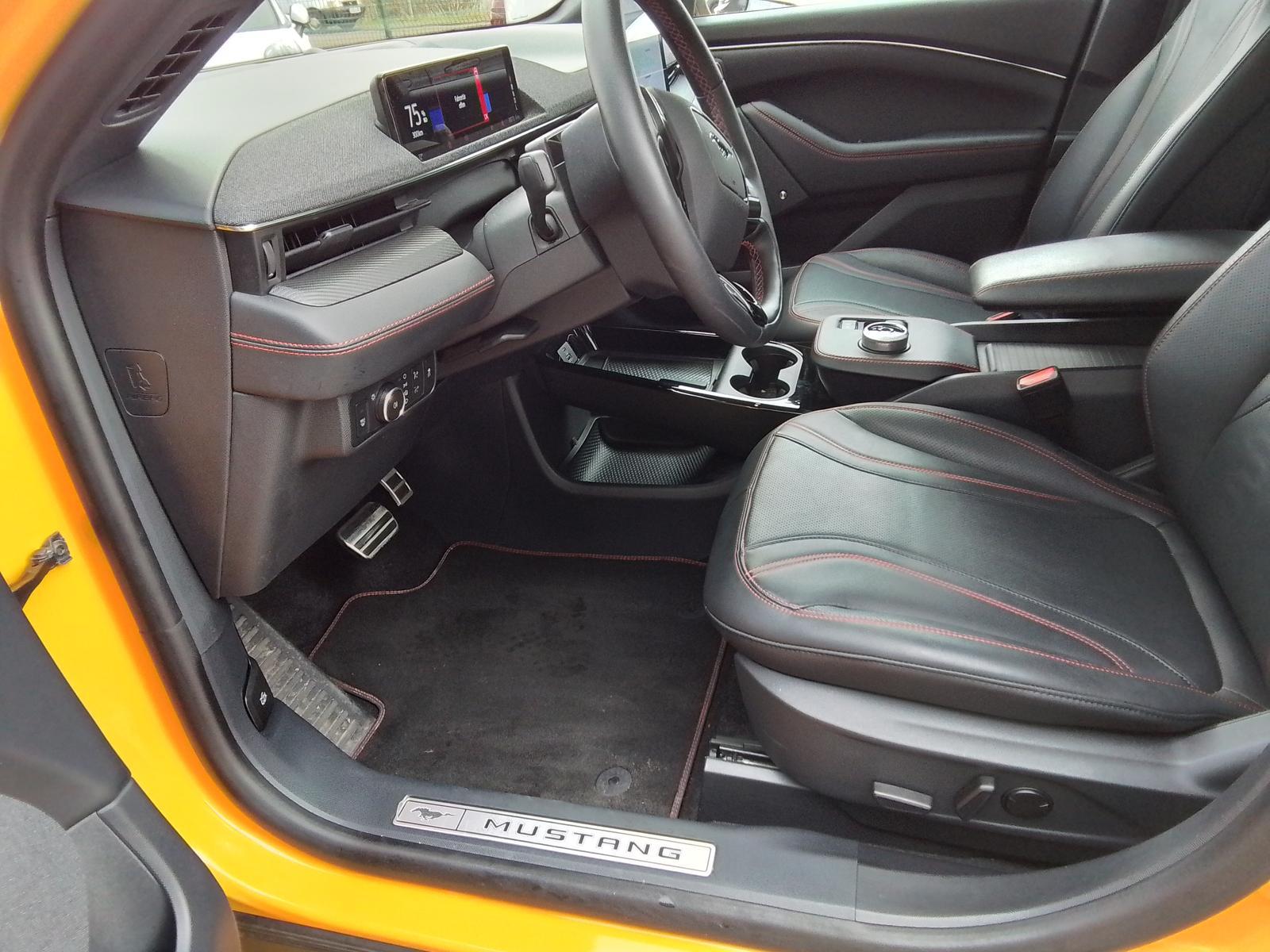 Ford Mustang Mach-E AWD Premium