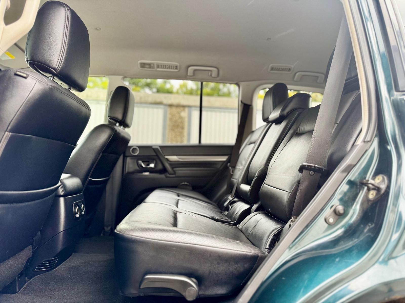 MITSUBISHI PAJERO 3.2 DI-D INTENSE 170CH 4X4 7 PLACES