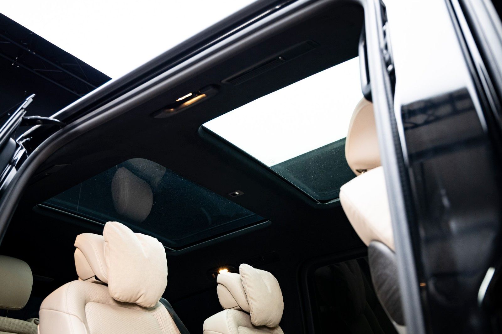 Fahrzeugabbildung Mercedes-Benz V 300 d 4MATIC EXCLUSIVE lang + AIRMATIC + Bur