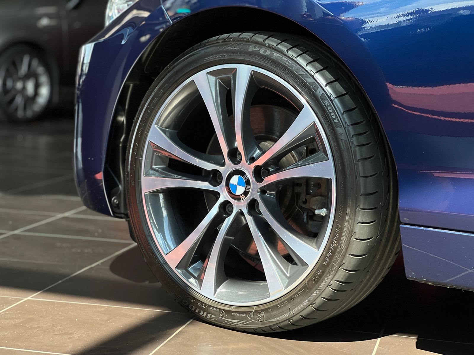 Fahrzeugabbildung BMW 230i Cabrio Sport Line H/K LEDER LED NAV RFK 18"