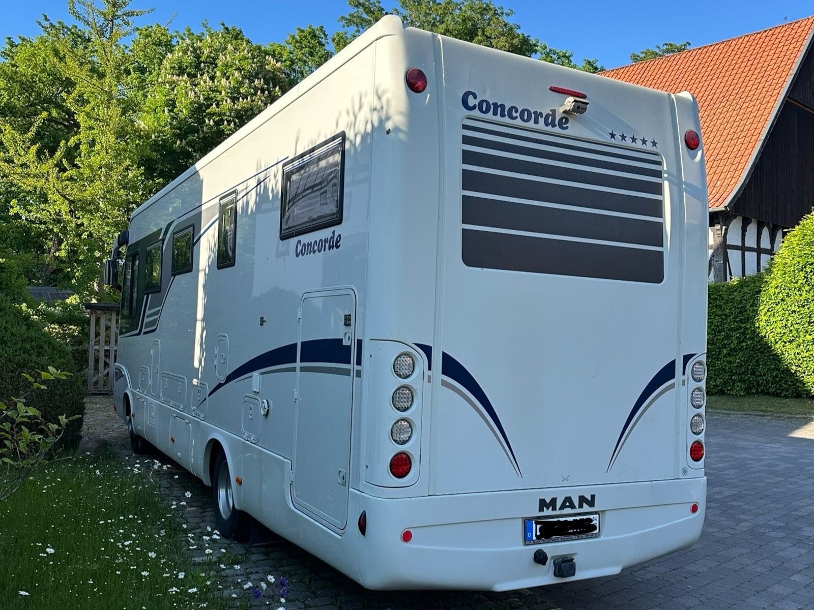 Fahrzeugabbildung Concorde Charisma 890 LS MAN TGL 02