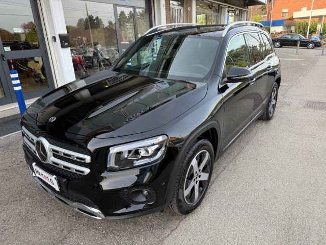 Image of Mercedes-Benz GLB 200