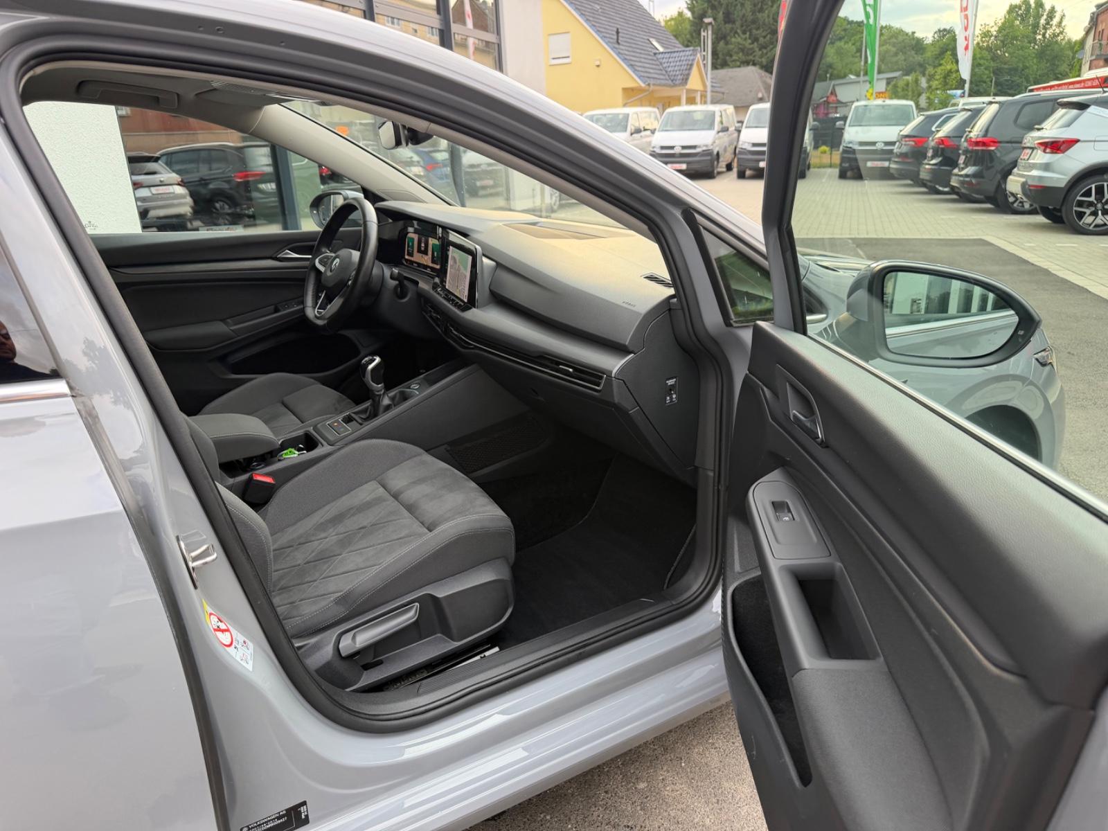 Volkswagen Golf VIII Lim. 1.5 TSI Style/AHK/ACC/Panorama, миниатюра 22