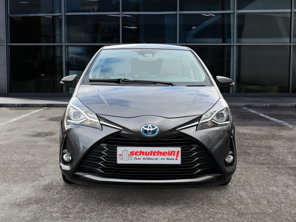 Fahrzeugabbildung Toyota Yaris Hybrid 1.5 VVT-i Team Deutschland