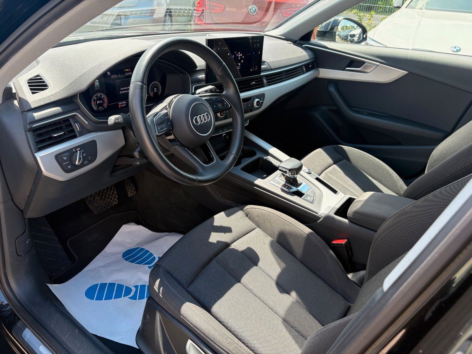 Fahrzeugabbildung Audi A4 Avant 35 TDI advanced Aut Navi LED AHK Kamera