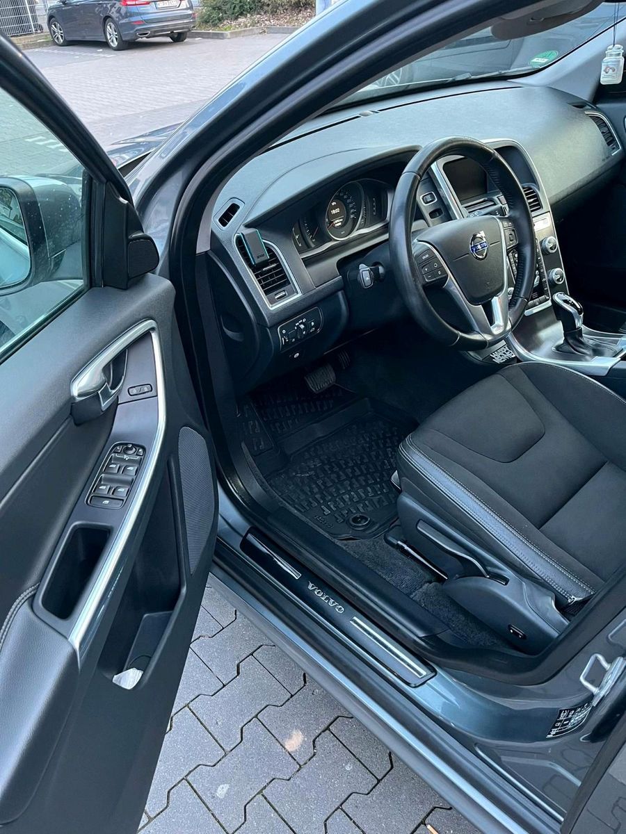 VOLVO XC 60